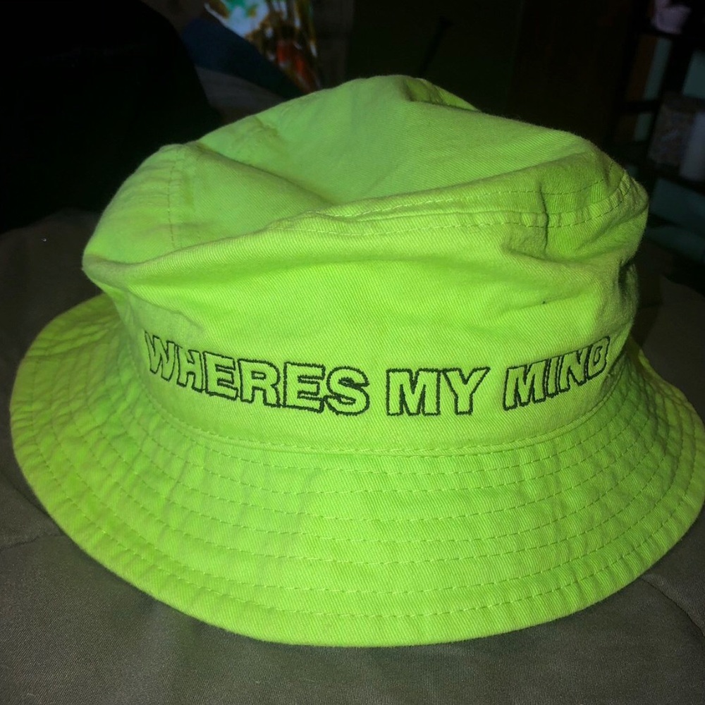💚ISO💚 Where’s My Mind Bucket Hat - Billie Eilish